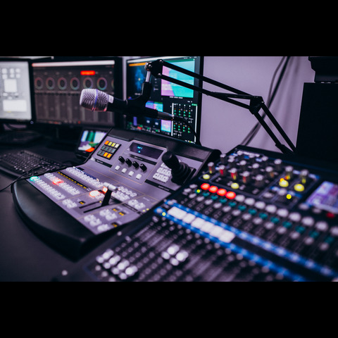 Professional audio equipment - Seven Plus UAE