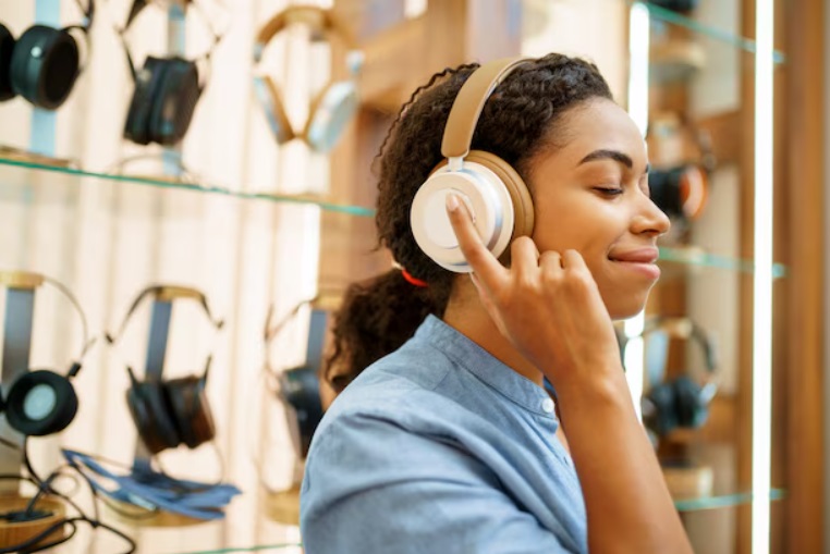 Trade show audio equipment - Seven Plus UAE